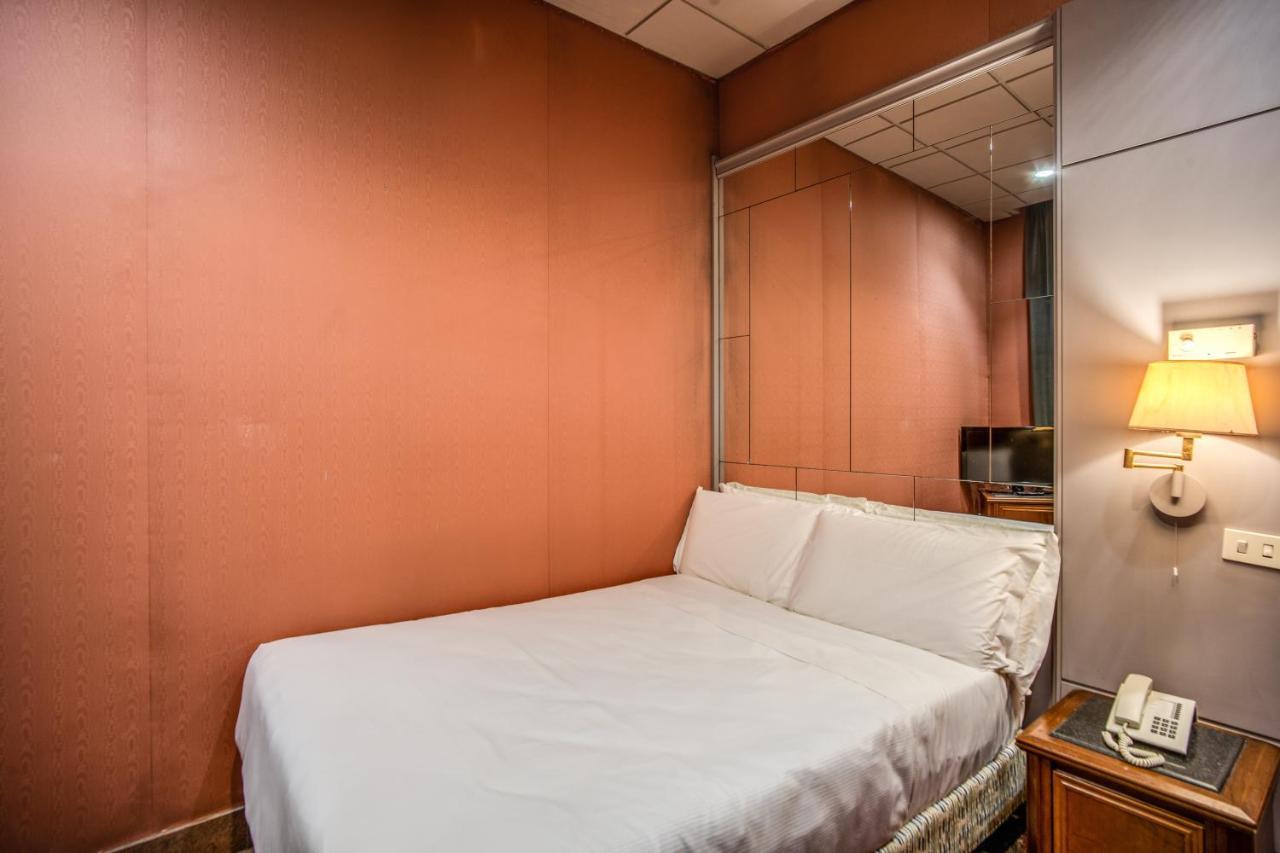 Castro Pretorio Easy Rooms Rome Exterior photo